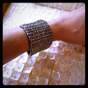 Metal and crystal bracelet